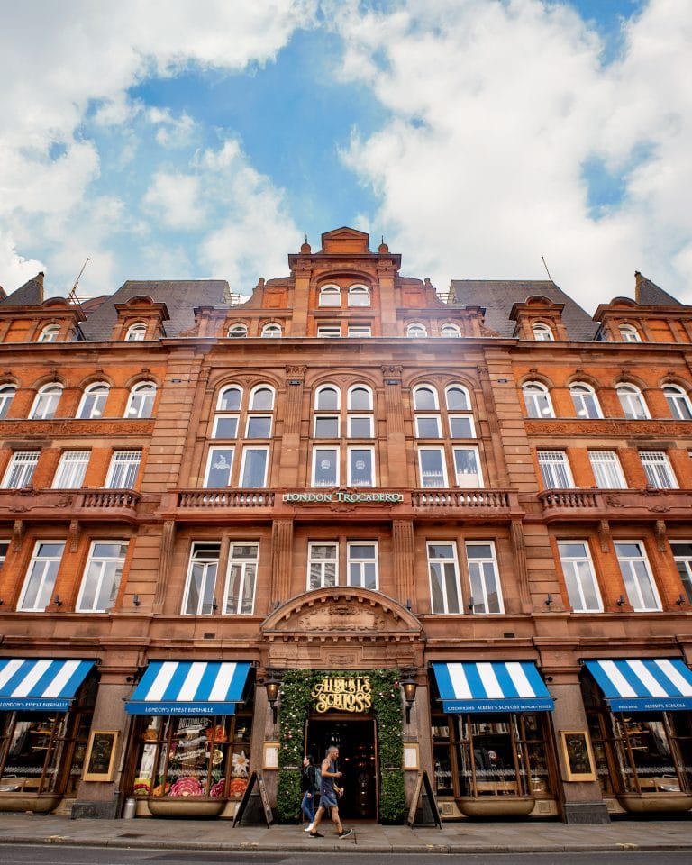 bottomless-brunch-albert-s-schloss-soho-london